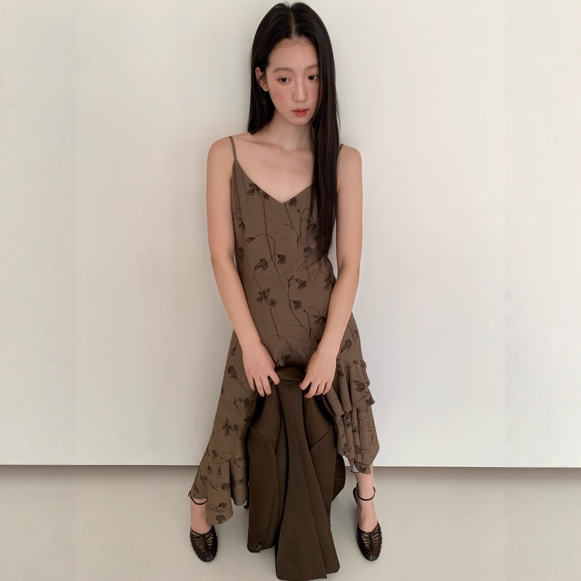 Temperament Irregular Slant Skirt Suspender Dress