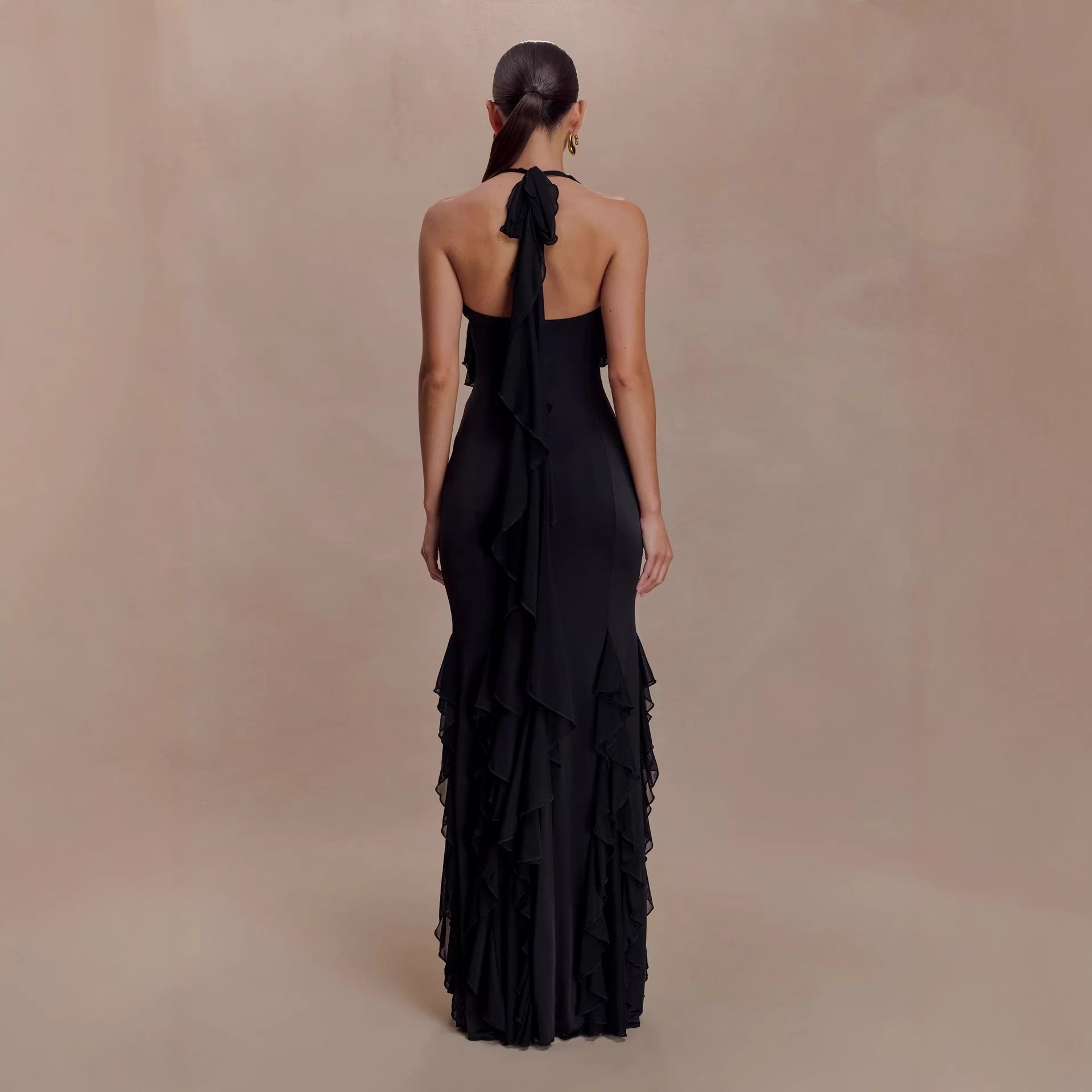 New ruffle leaf edge sexy halter neck hip skirt slim holiday style European and American dress