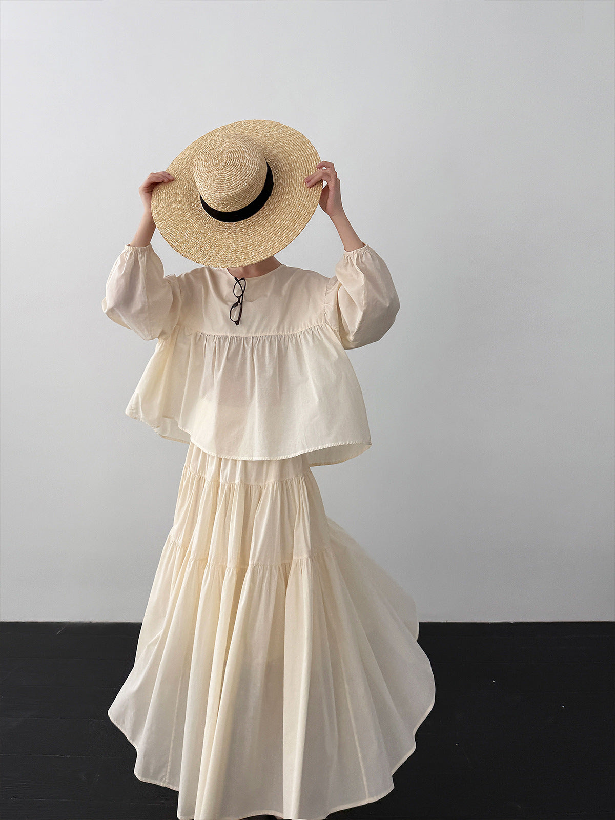 Sweet doll shirt + big swing skirt set Spring new pleated skirt two-piece set