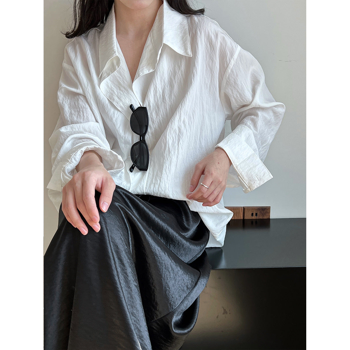 Korean slightly wrinkled texture design shirt women's spring new temperament long-sleeved top