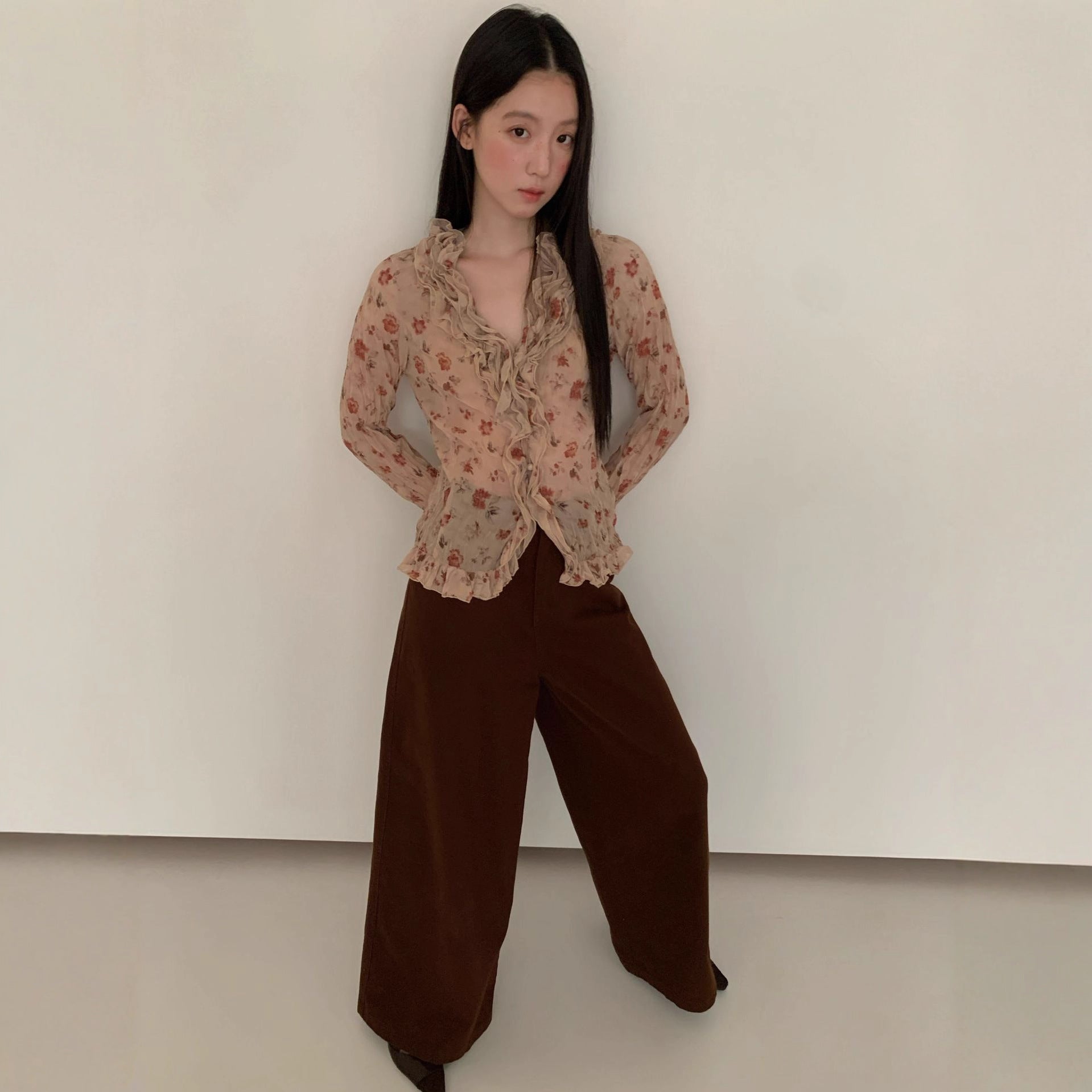 Rose print design ruffle edge thin through shirt