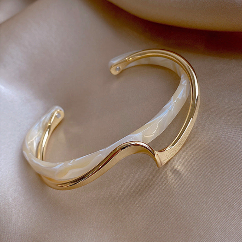 New metal acrylic women's bracelet trendy temperament jewelry, Korean version of fashion trendy bracelet