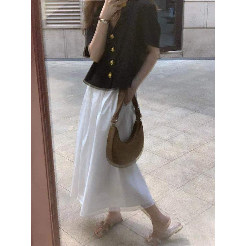 White high waist medium and long A-shaped skirt