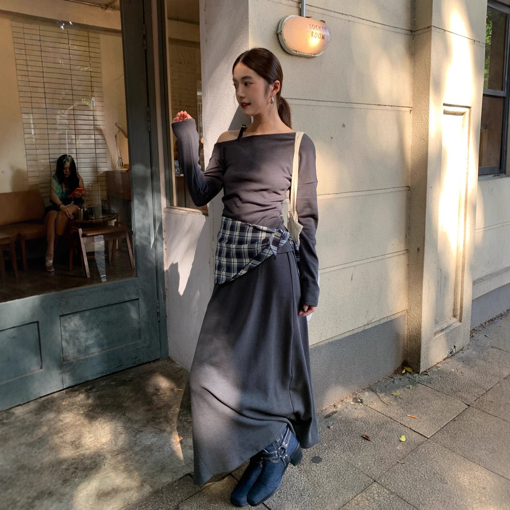 Slant neck off-the-shoulder top skirt set