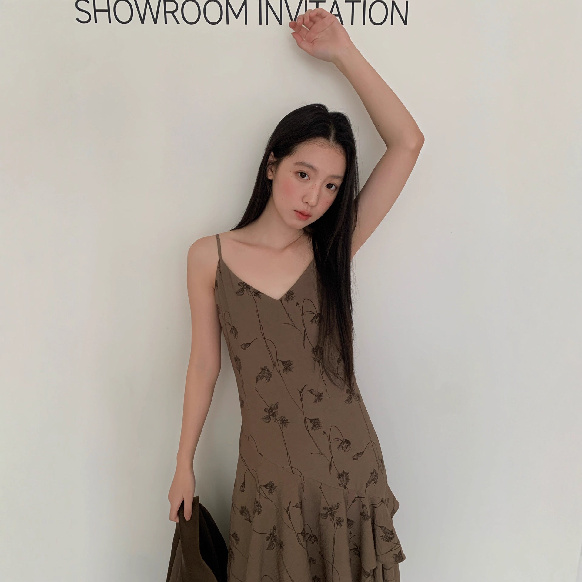 Temperament Irregular Slant Skirt Suspender Dress