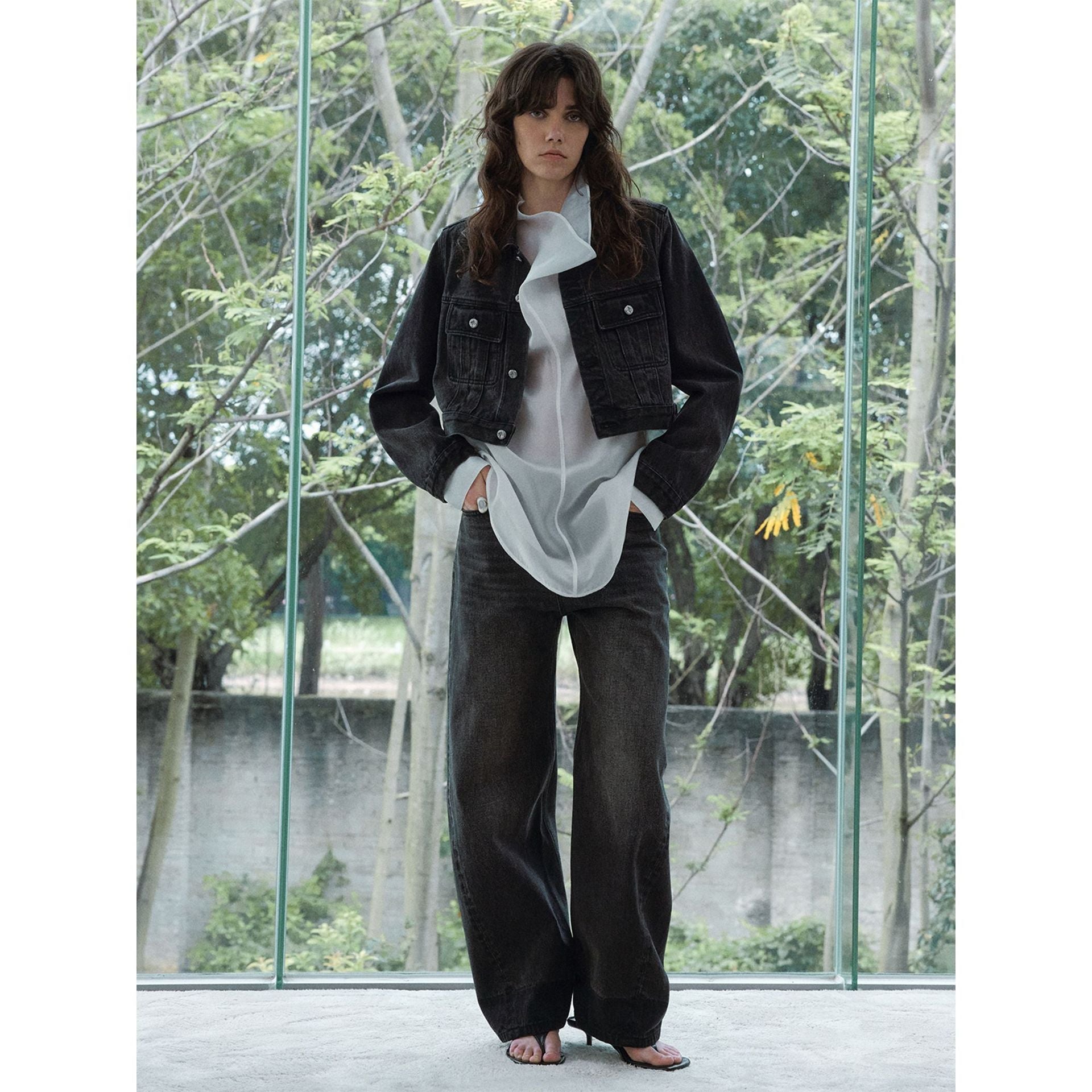 Autumn new retro nostalgia front shoulder truncated washed denim jacket