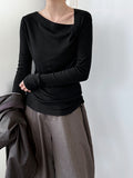 Slash shoulder design pleated bottoming shirt