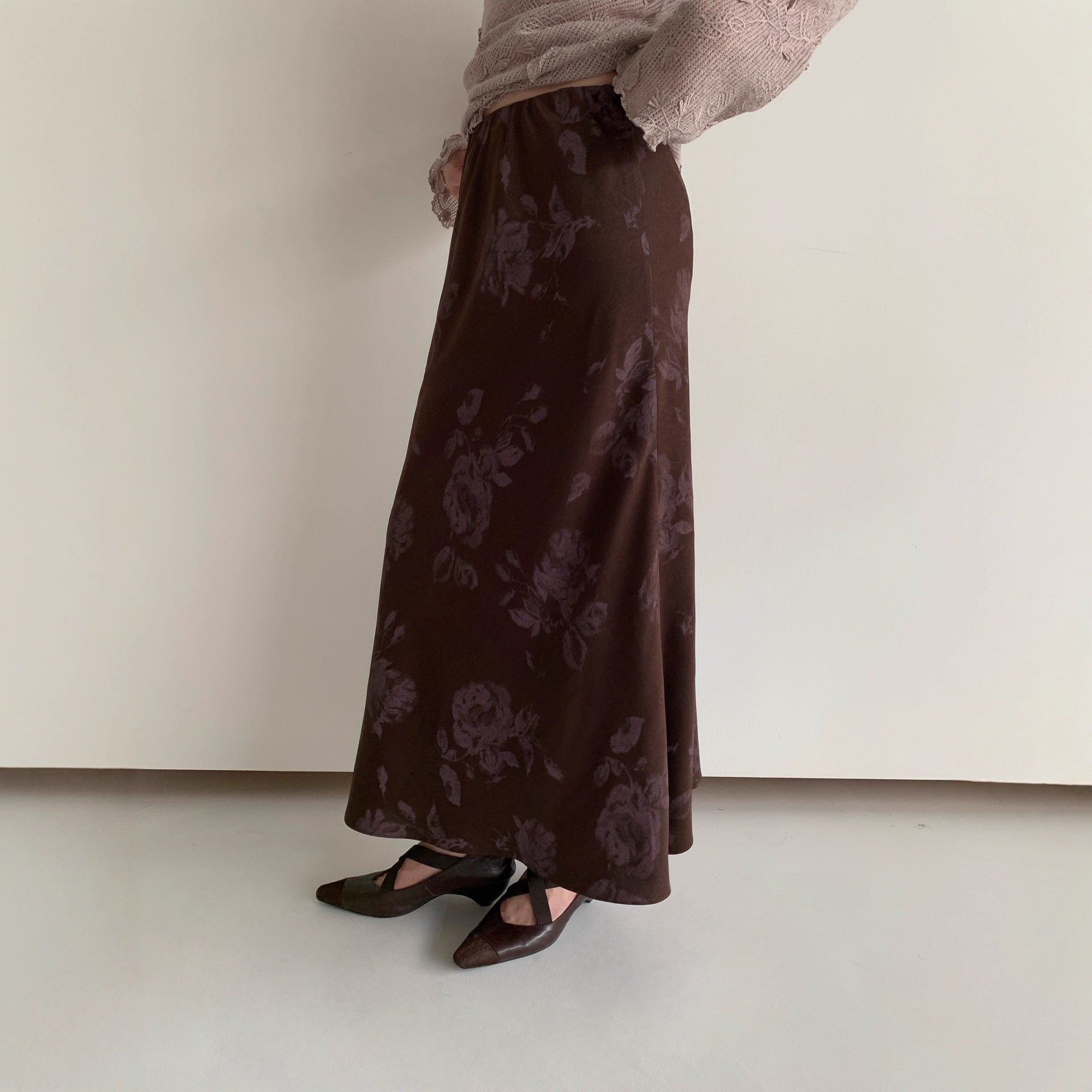 Rich and elegant hip-wrapped temperament printed satin skirt for women