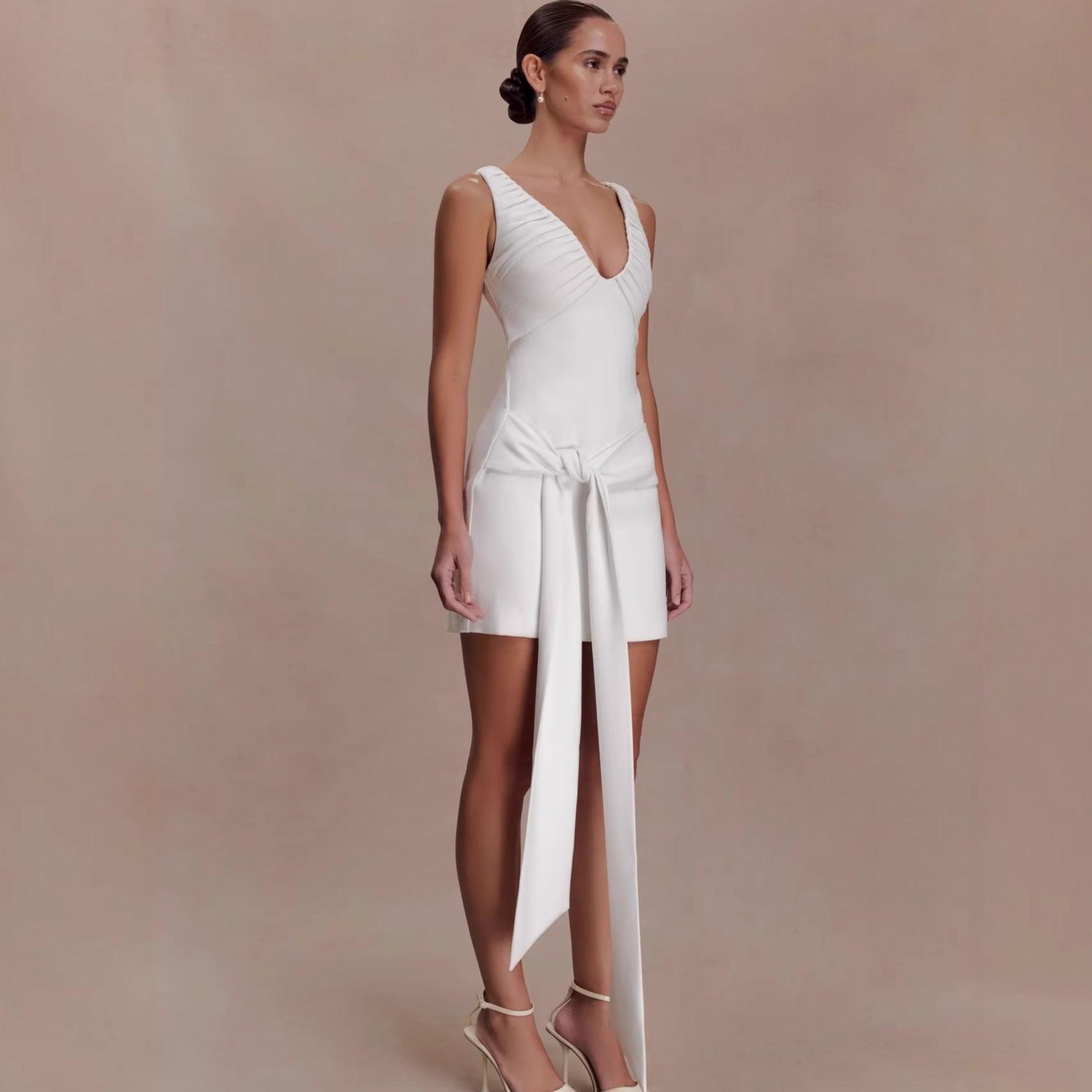 Neck deep V-neck streamer dress sexy slim-fit backless hip skirt vacation skirt