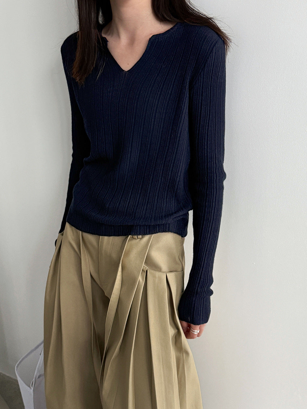 Pit strip knitted sweater women's spring new thin niche bottoming shirt with top T-shirt
