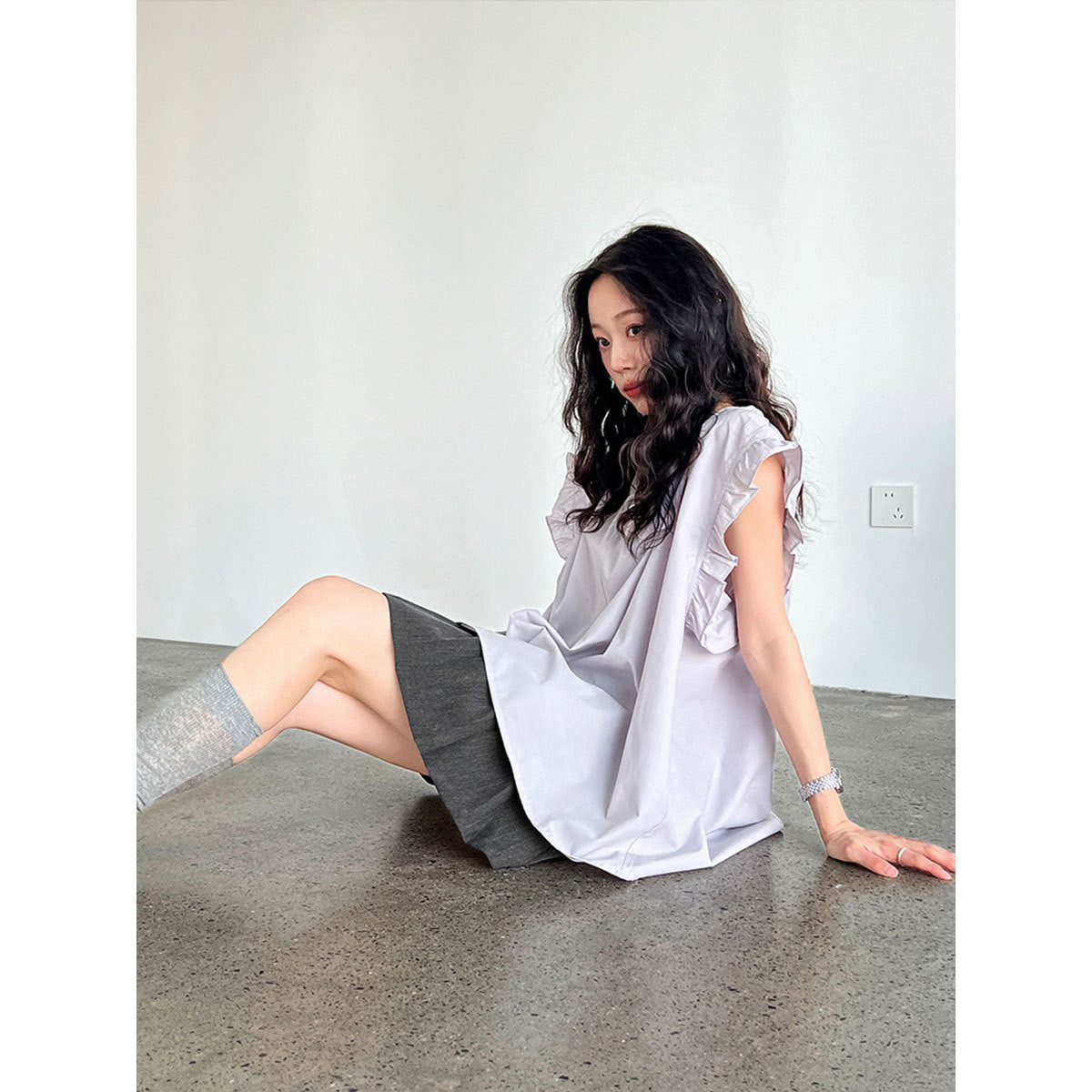 Korean version casual lace lotus leaf sleeve shirt top women's summer new V-neck button pleated short sleeve