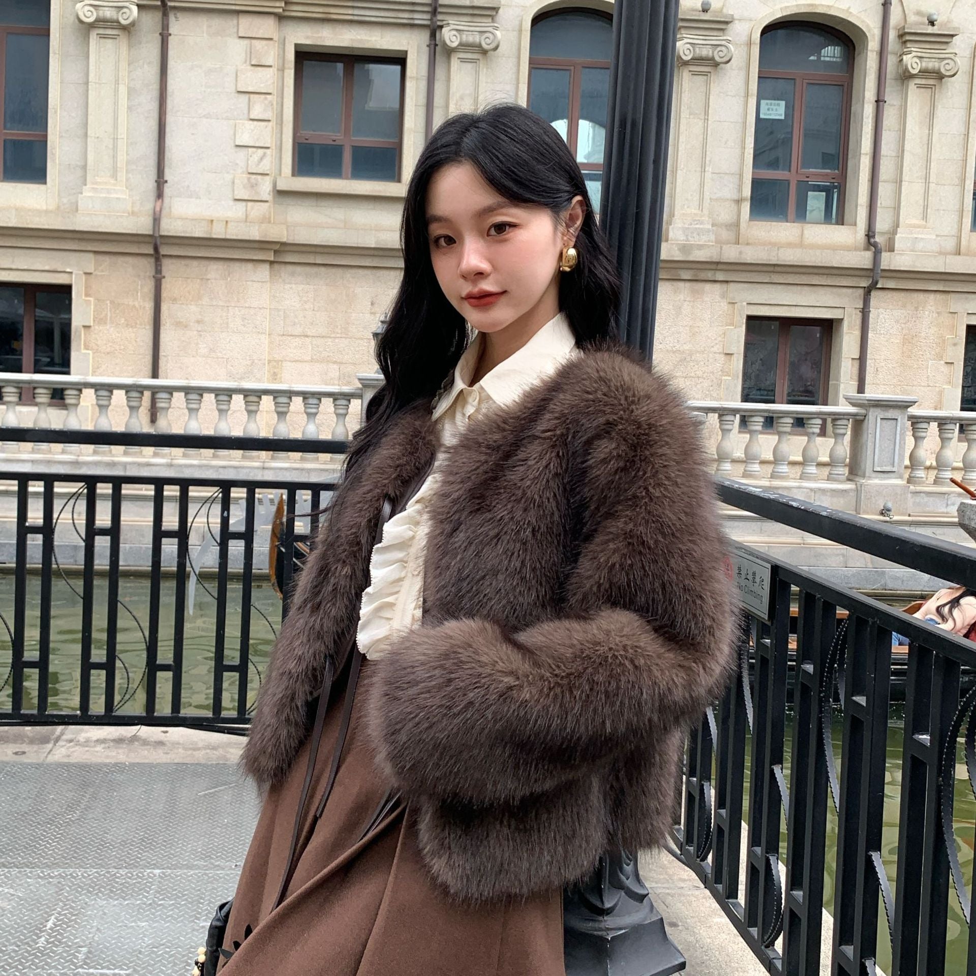 Imitation fur thickened warm fur integrated plush jacket