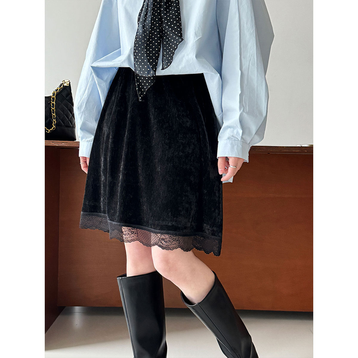 Korean version of retro velvet lace splicing skirt women's winter new thin elastic a-word skirt 2166
