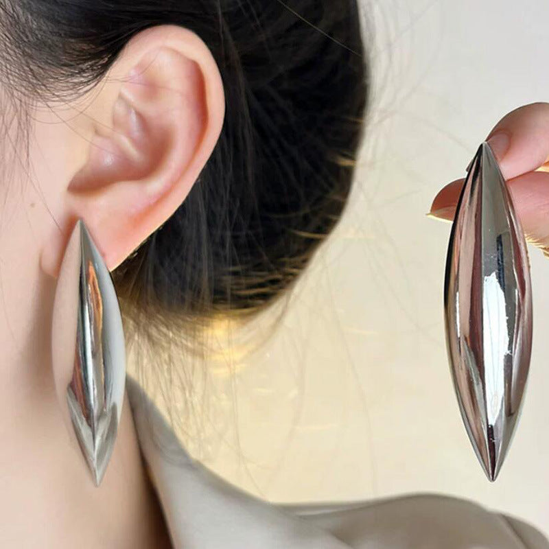 Niche exaggerated metal cone plain long earrings light luxury high sense fashion stud earrings