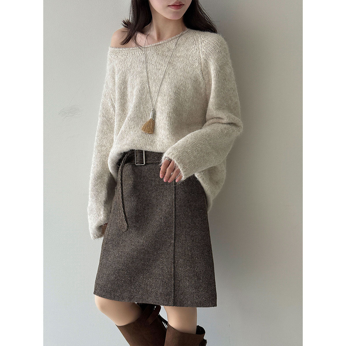 Retro high-waisted temperament and thin woolen skirt women's winter new belt versatile loose skirt