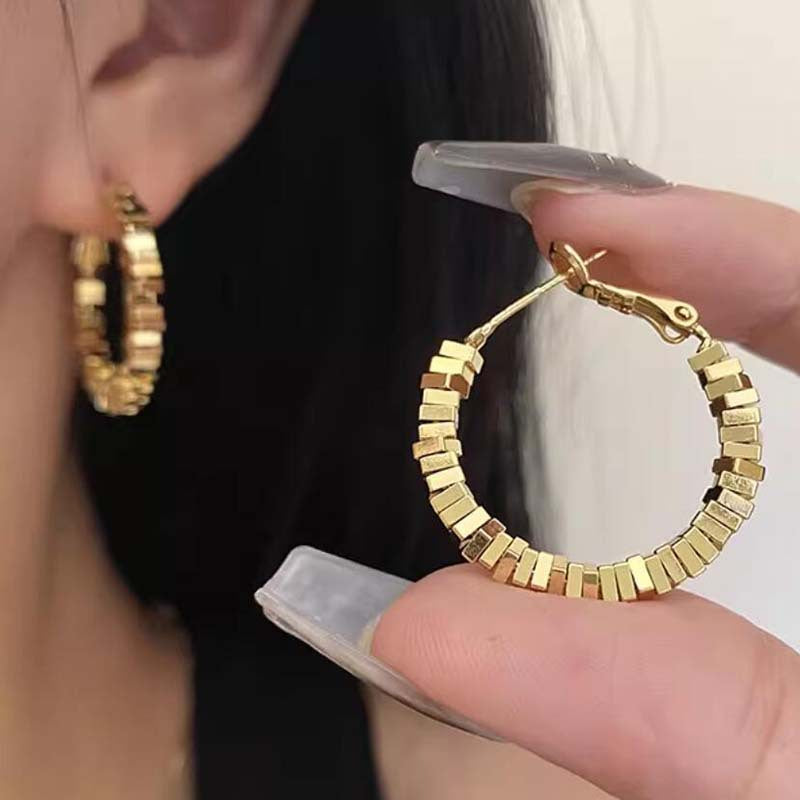Copper alloy earrings S925 silver needle niche design metal small square broken silver earrings light luxury earrings