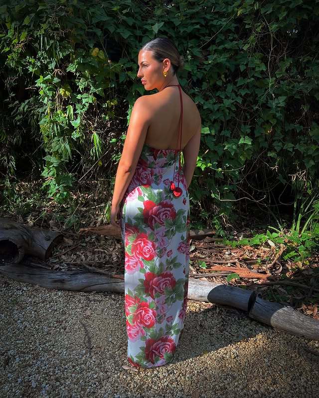 Fashionable resort style halterneck printed dress backless hot girl sexy dress