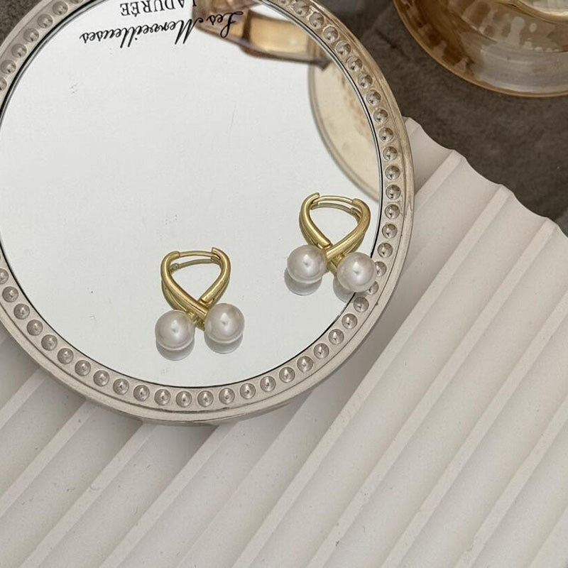 Pearl Love Ear Buckle Simple Versatile Fashion Earrings Light Luxury Temperament Niche Design Earrings