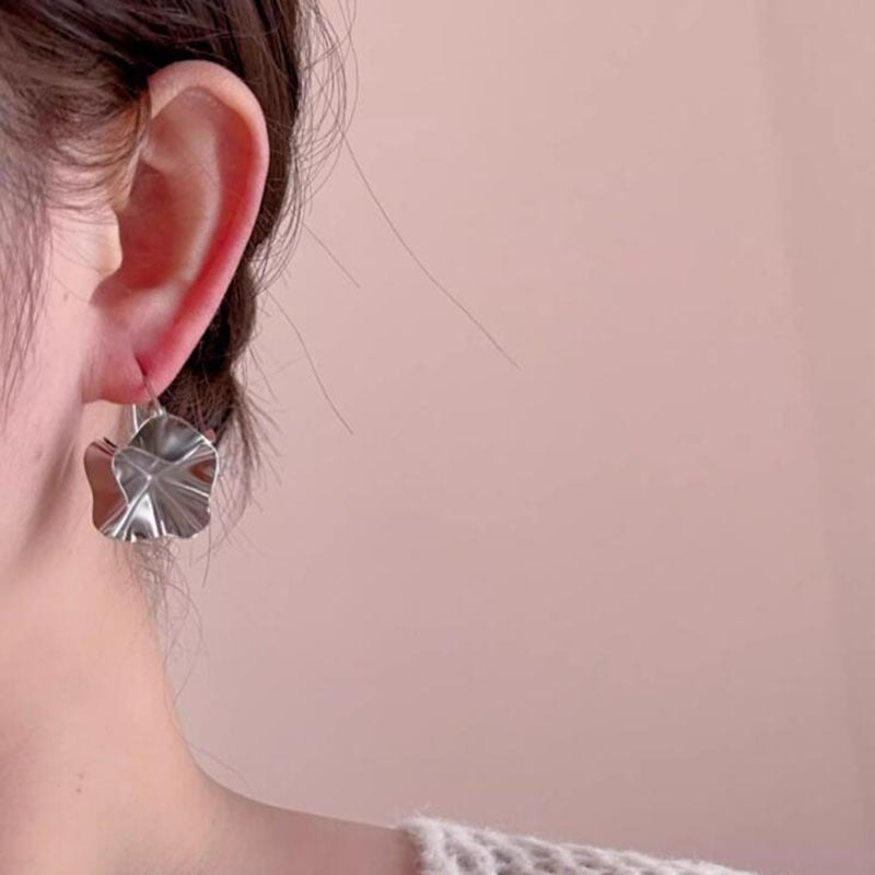 Pleated ear buckle earrings women's niche unique design earrings earrings high-end light luxury jewelry