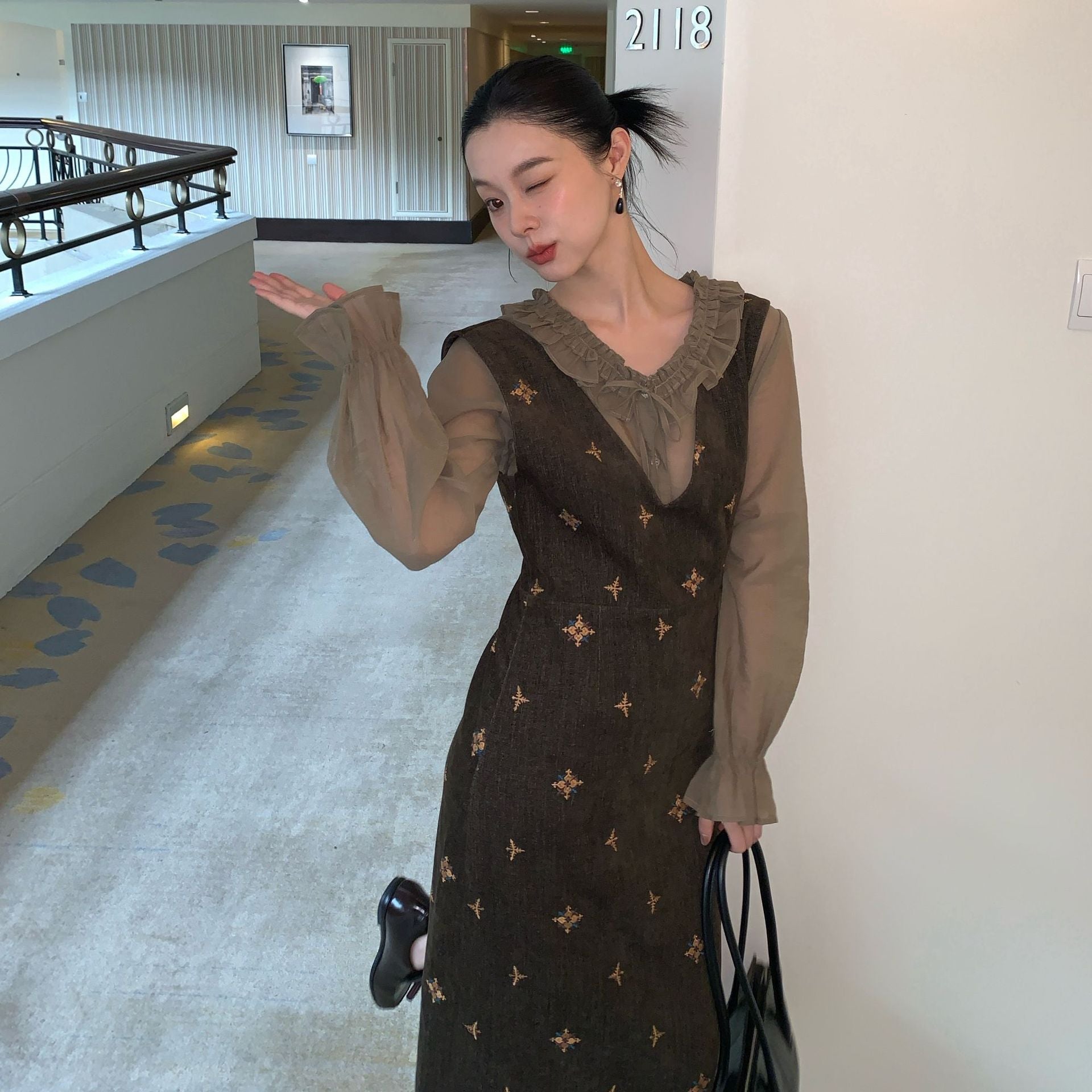 Gentle temperament perspective fungus edge lace-up long-sleeved shirt women