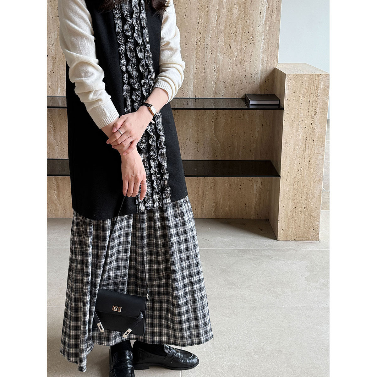 Japanese plaid fungus edge fishtail dress autumn and winter temperament petal woolen vest skirt