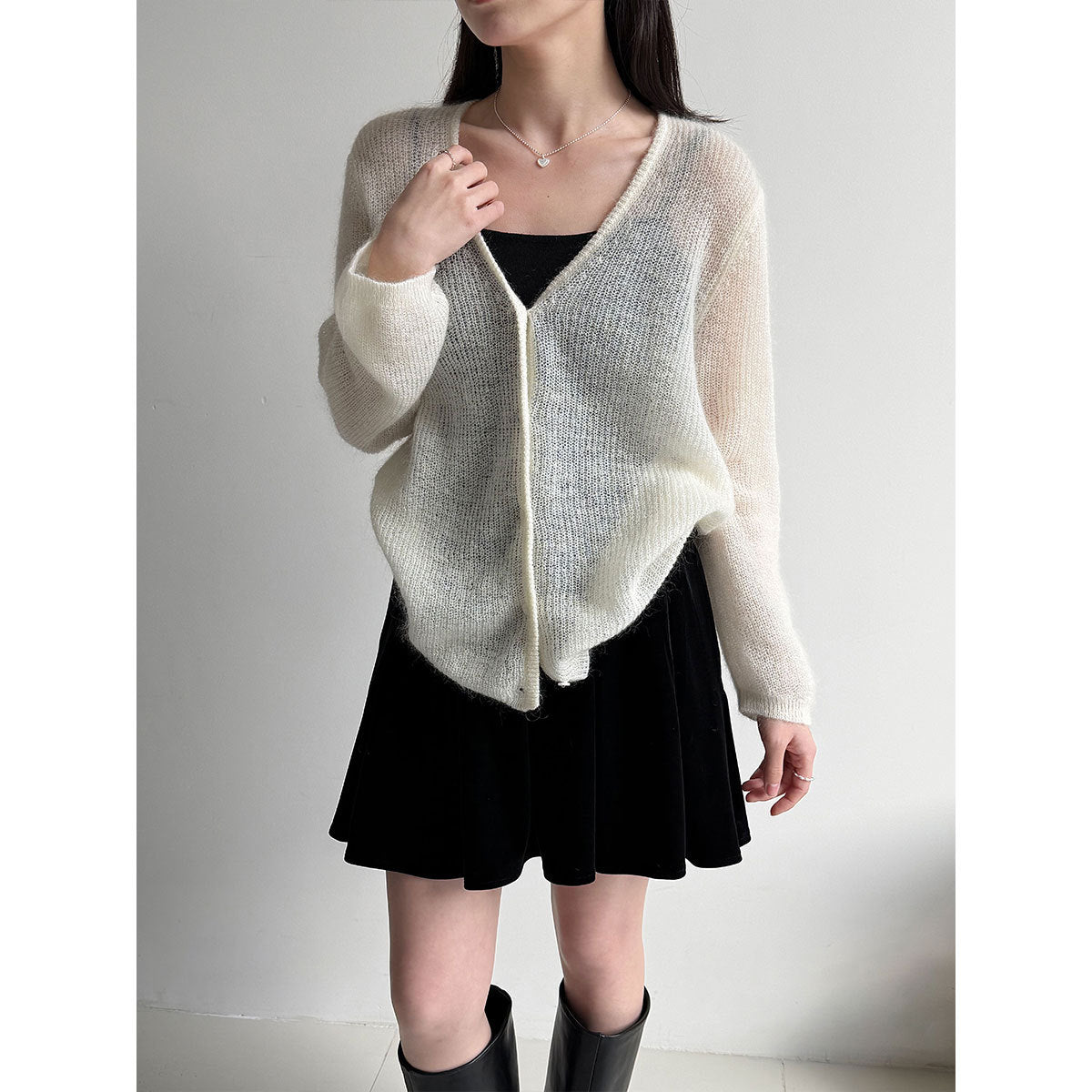 Korean gentle lazy wind wool cardigan women's 26 spring V-neck mohair knitted sweater jacket