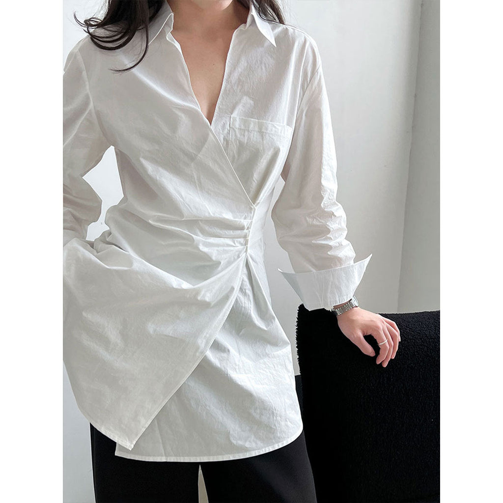 Irregular V-neck shirt