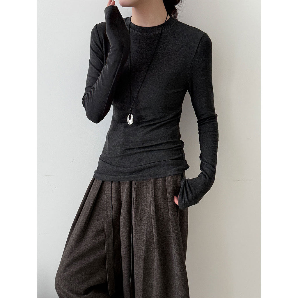 Chic slim-fitting and thin solid-color crew-neck bottoming shirt with front shoulder long-sleeved top in autumn