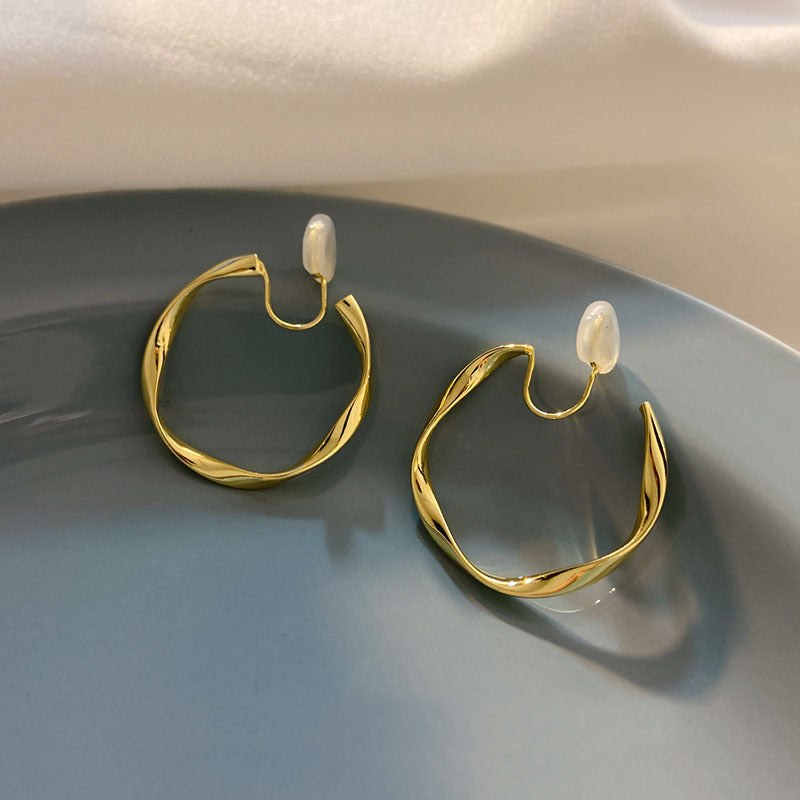 925 silver needle style retro geometric metal pattern incense plate earrings irregular stud earrings exaggerated cold wind earrings