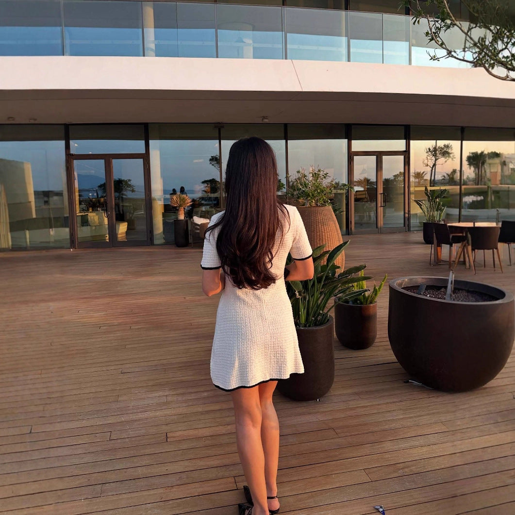 Cross-border foreign trade explosion knitted short-sleeved button small fragrant short skirt fashionable slim-fitting European and American dress women