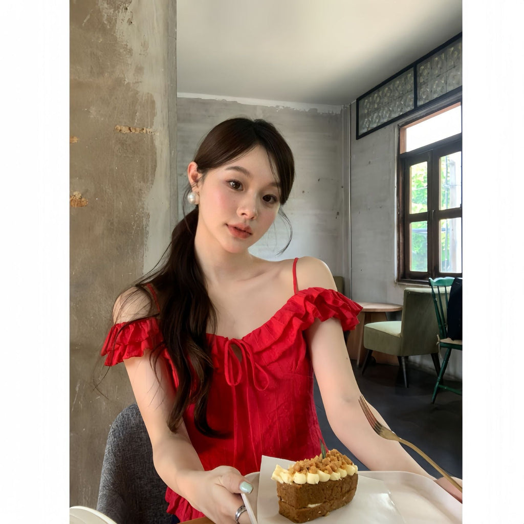 French sweet age-reducing delicate off-the-shoulder shirt women's suspender top