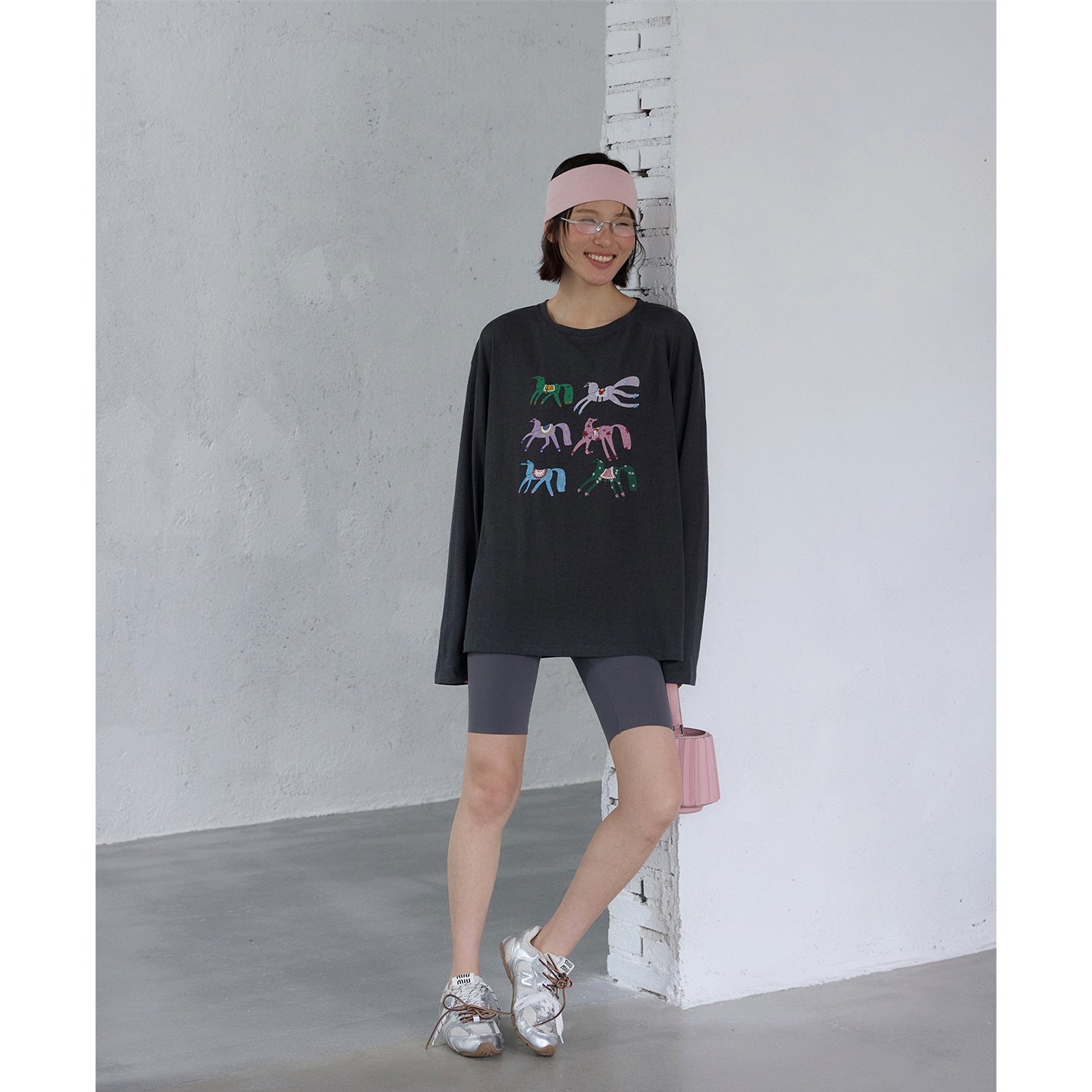 Flax mulberry silk pony print embroidered T-shirt