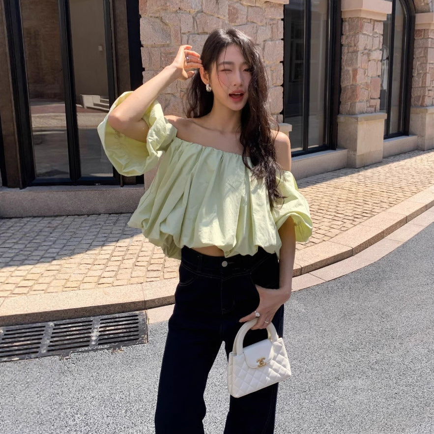 Sweet age-reducing bubble sleeve off-the-shoulder shirt