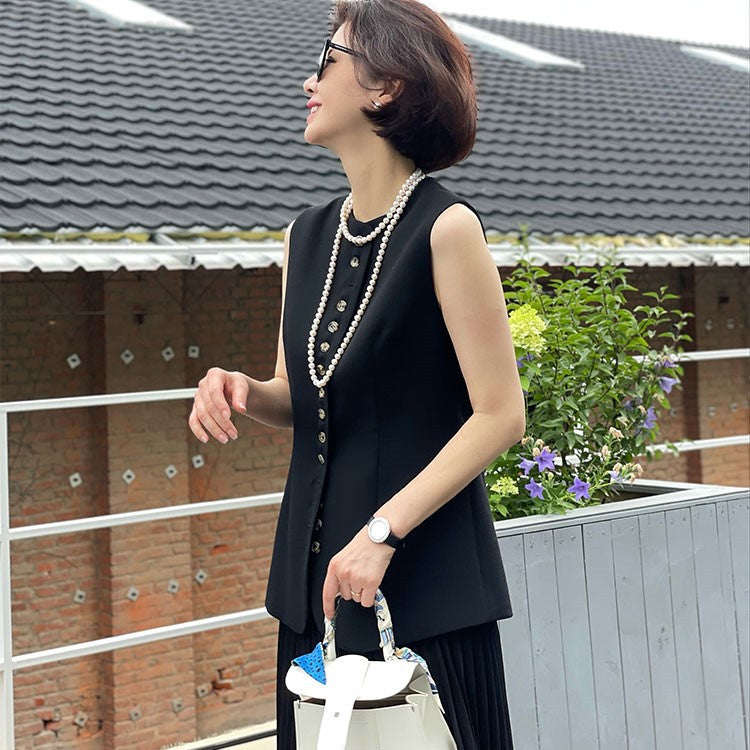 Single-breasted vest, stacked coat in early spring, commuter top
