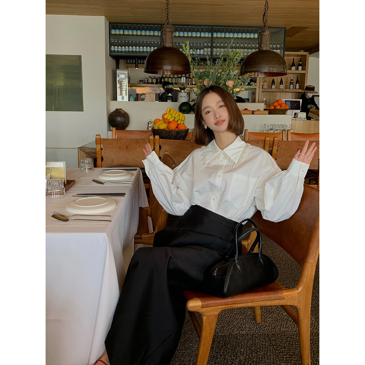 Beautiful pearl-edged slim versatile white shirt