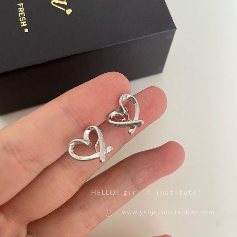 Daily commuting versatile love ear clips women can wear without pierced ears, no need to take off earrings when sleeping, temperament peach heart earrings