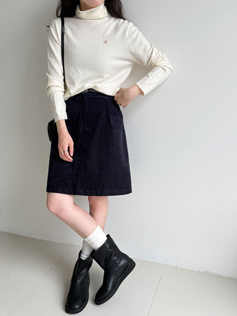 Early spring new Korean simple corduroy skirt women's versatile high-waisted slimming hip-hugging skirt