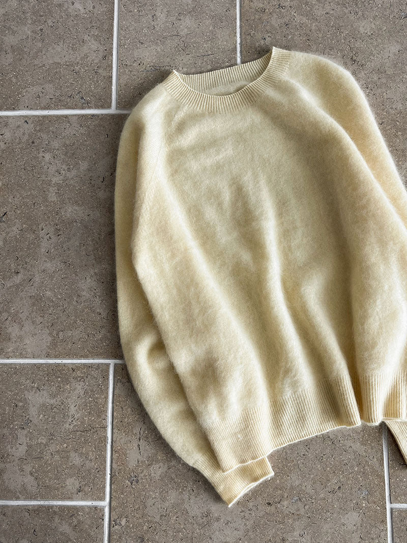 Soft and waxy fluffy crew neck solid color wool sweater women's winter new style with casual lazy top
