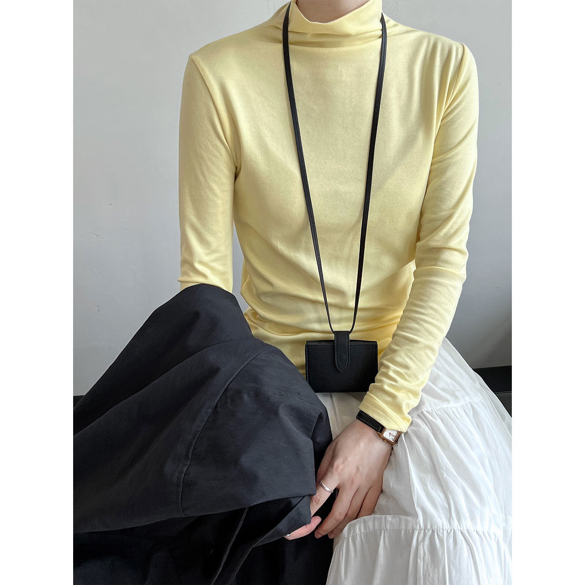 The new spring model is layered with a slim and simple inner soft waxy top