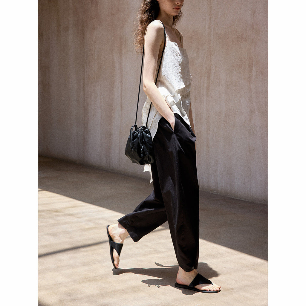 High-texture daily commuter curved three-dimensional scimitar casual pants with two adjustable buttons