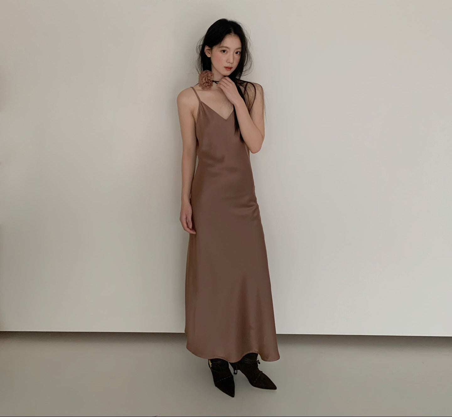 Elegant temperament v-neck satin slim-fit suspender dress