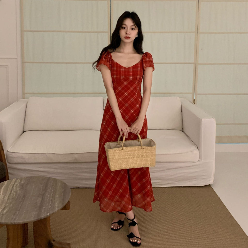 Beautiful temperament red grid square neck waist dress