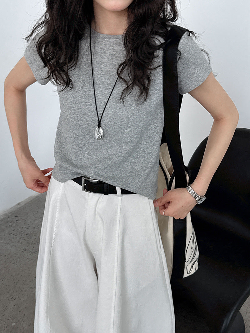 Simple cool basic base crew neck T-shirt