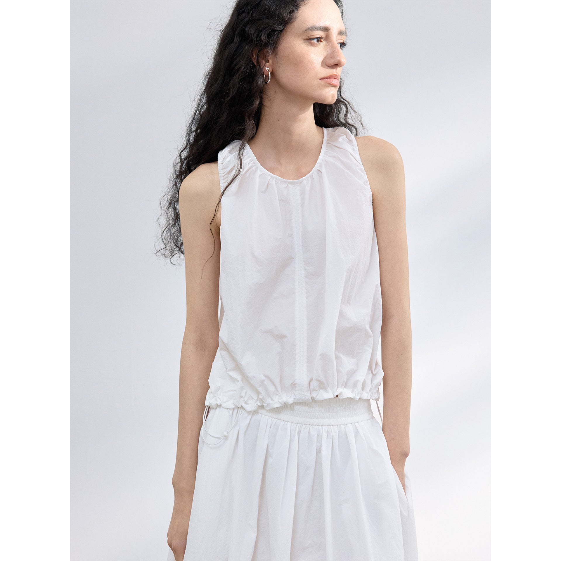 Summer new wrinkle light outdoor drawstring cloud texture loose vest