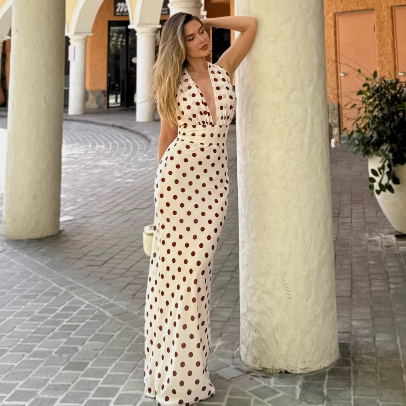 New fashionable and sexy polka dot hip skirt waist slim holiday style neck dress women