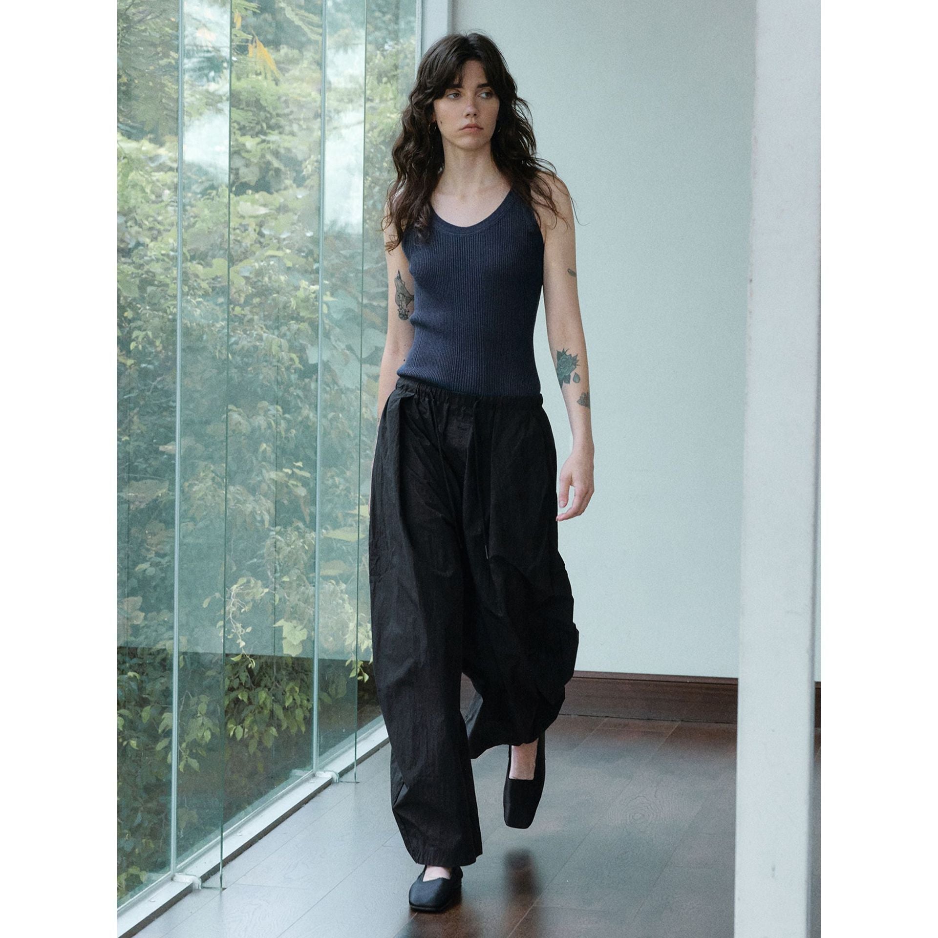 Autumn new relaxed paper wrinkle texture drawstring scimitar casual pants