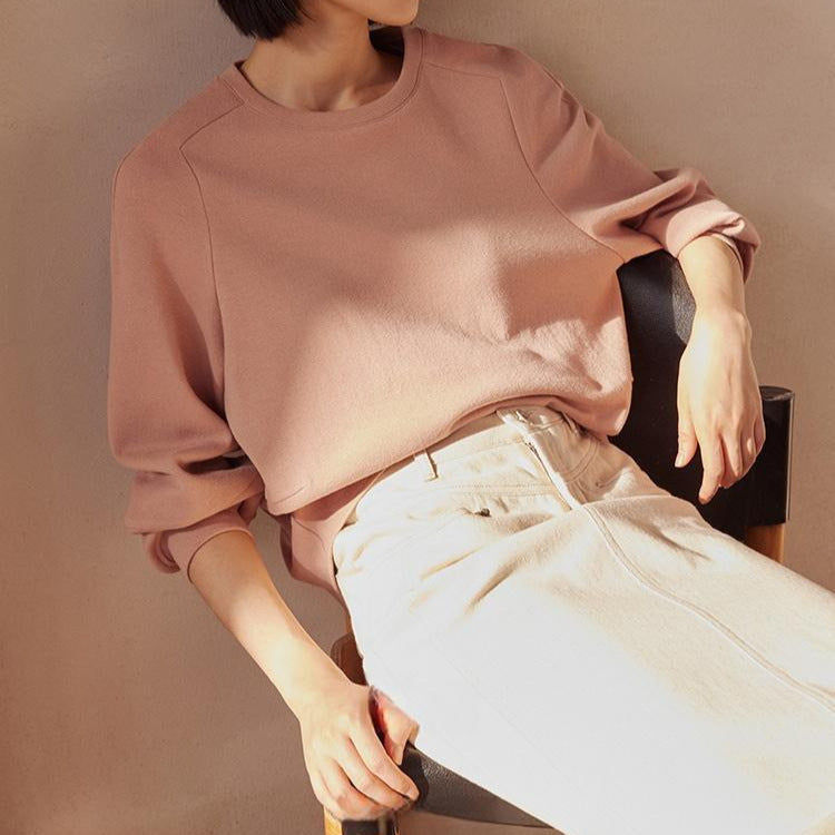 Loose round neck hoodless sweater women's classic white straight split denim skirt casual retro slim suit autumn