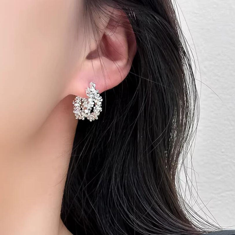 Light luxury broken silver, circle earrings, women's niche design, high-end ear buckles, exaggerated temperament, cold wind earrings