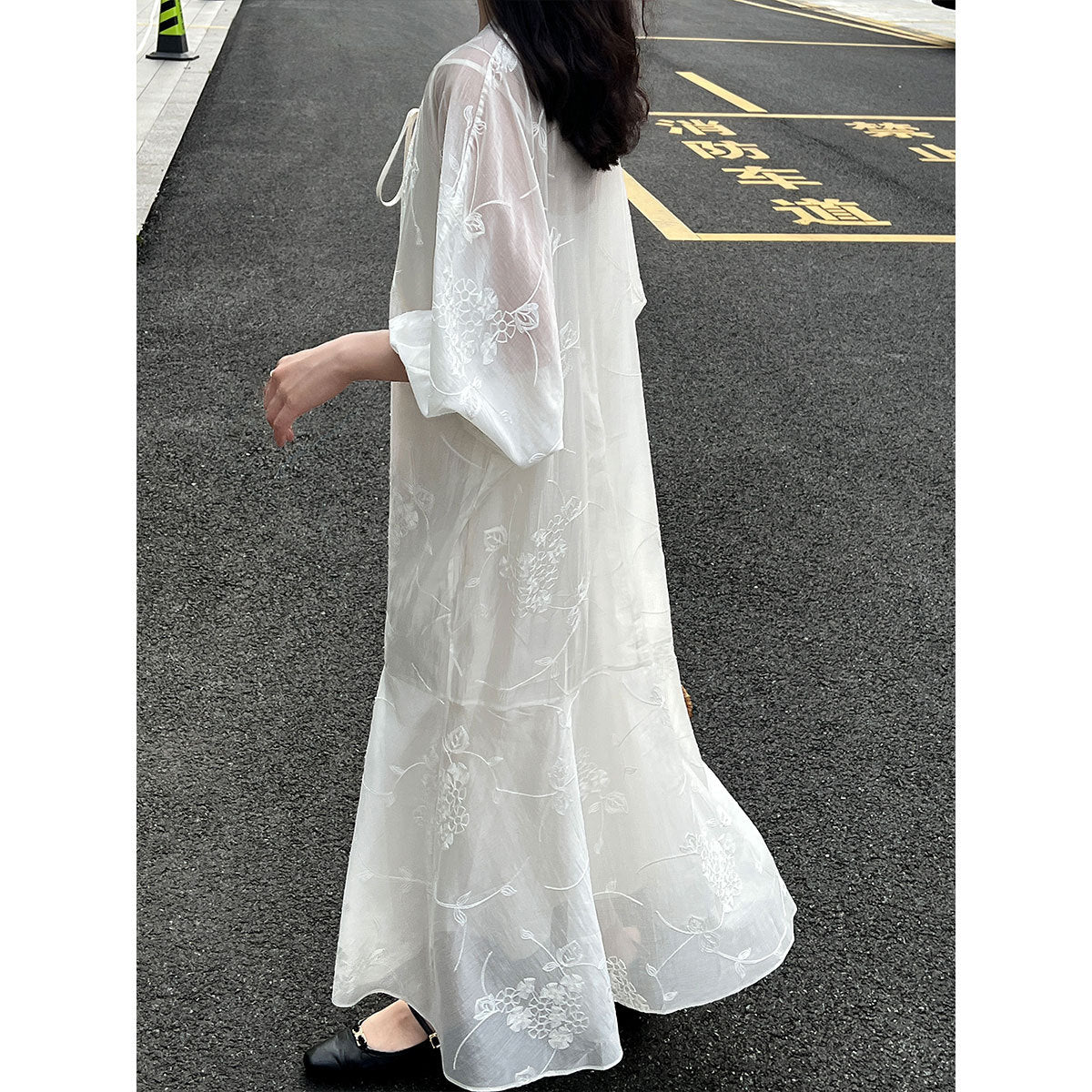 Heavy industry embroidered mesh skirt + V-neck suspender skirt two-piece summer vacation dress
