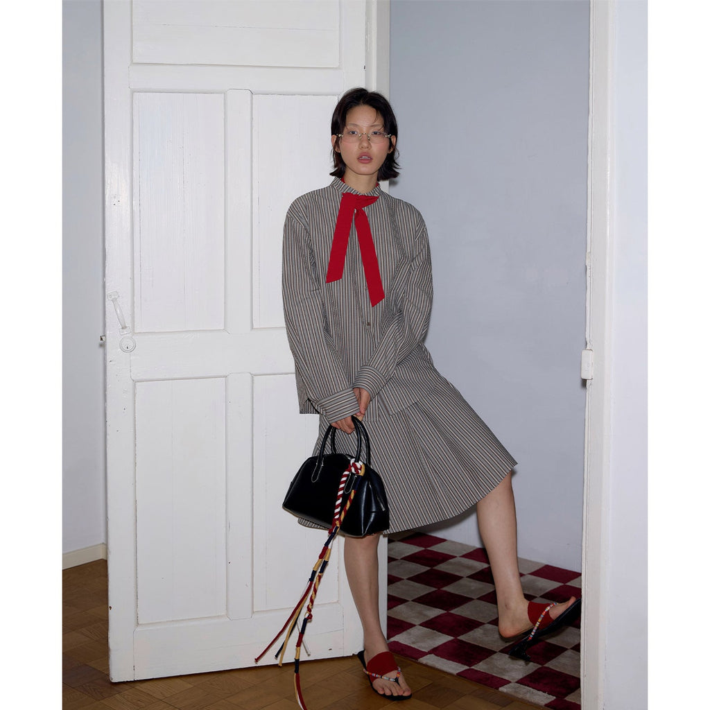 Contrasting Belt Striped Pleated Skirt